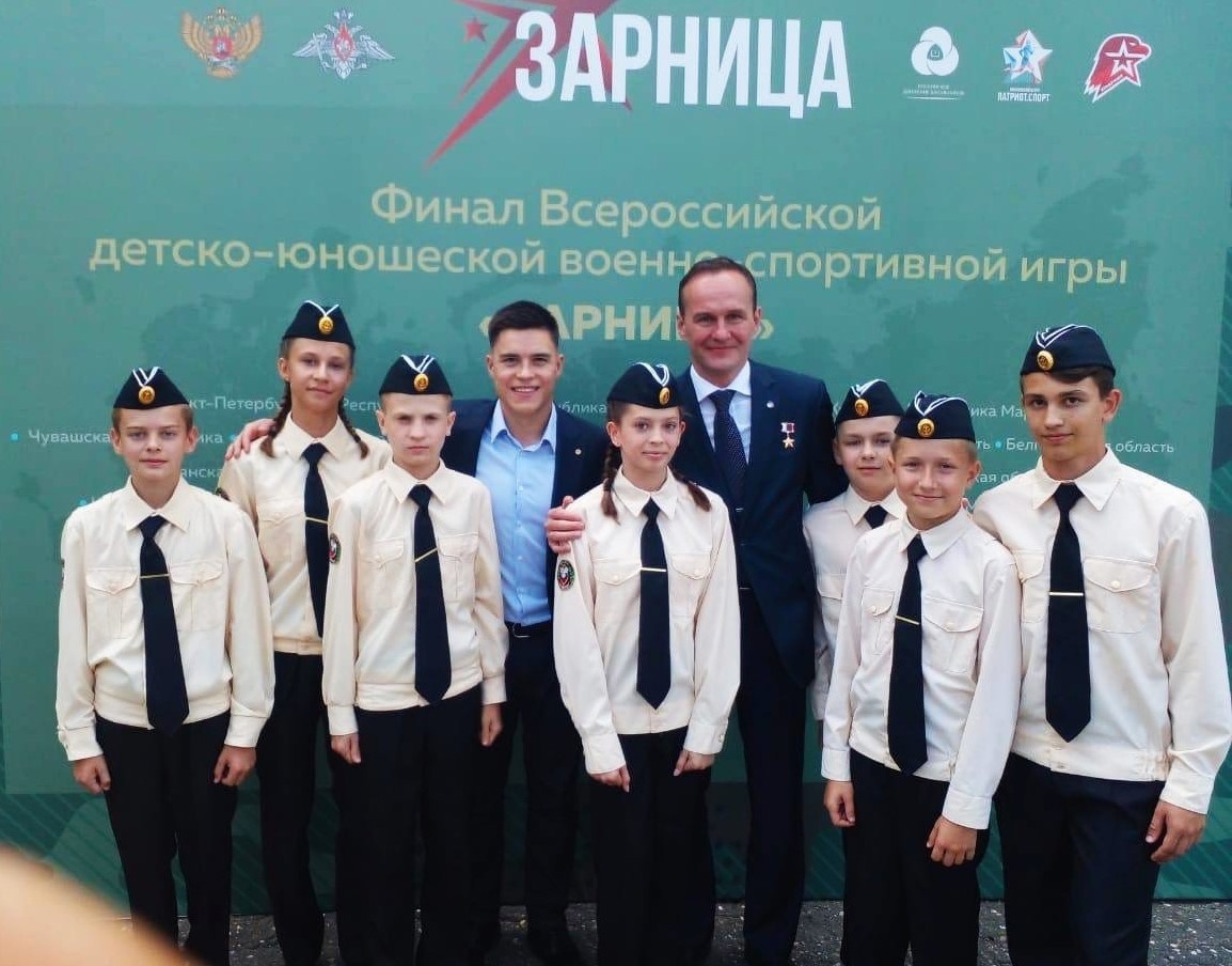 Брянцы достойно выступили на всероссийской военно-спортивной игре «Зарница»
