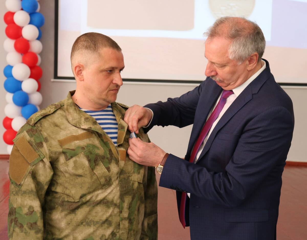 Брянскому добровольцу Артуру Кузнецову вручили медаль «За Отвагу»