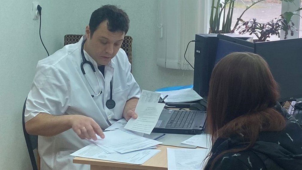 В Брянском областном кардиодиспансере пациентов принимали врачи НМИЦ ССХ им. А. Н. Бакулева