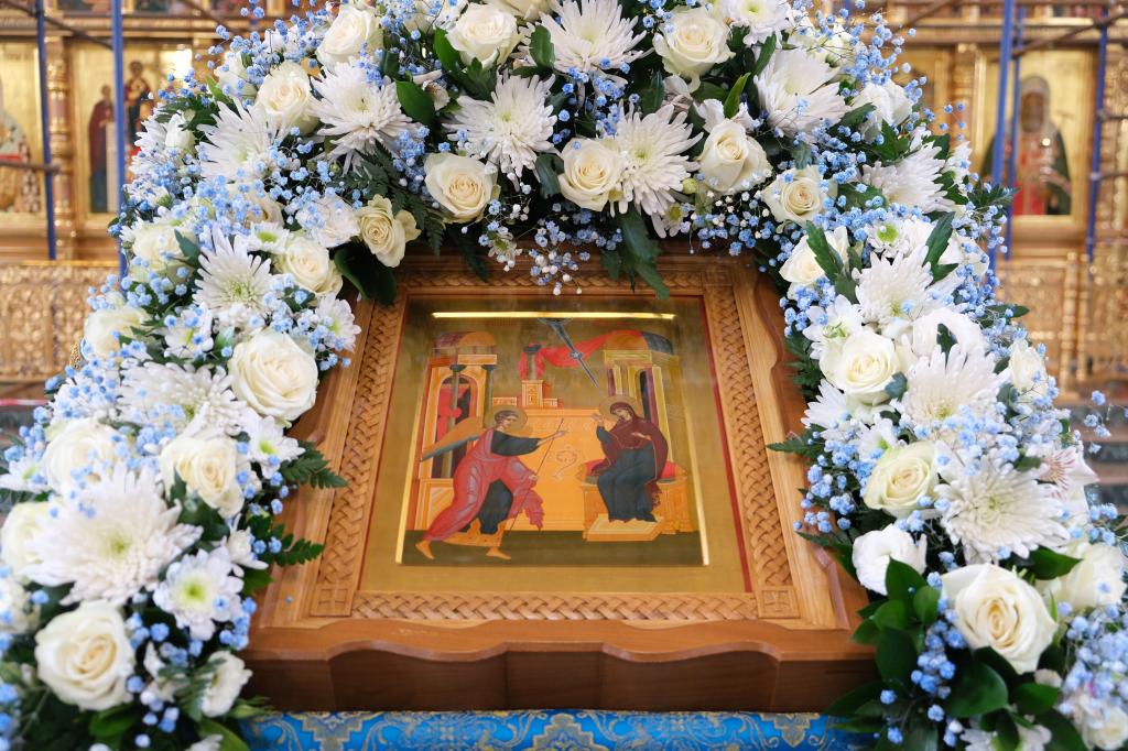 Брянские православные отмечают великий праздник Благовещение