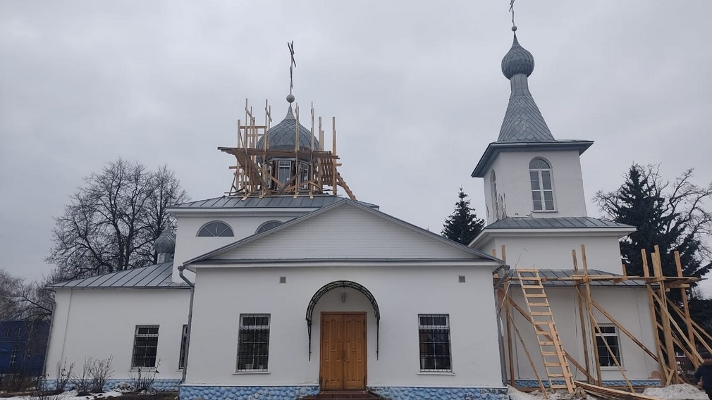 На колокольне храма в брянском поселке Локоть установят новый купол