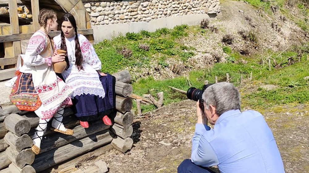 В Овстуге прошли фотосъемки традиционных костюмов Брянской области