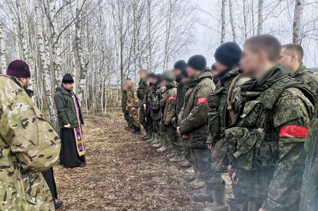 Брянские священнослужители на передовой СВО духовно поддержали воинов