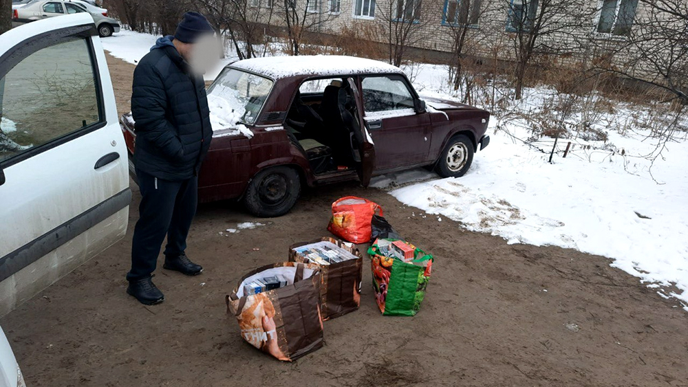В Новозыбкове иностранец продавал немаркированные сигареты