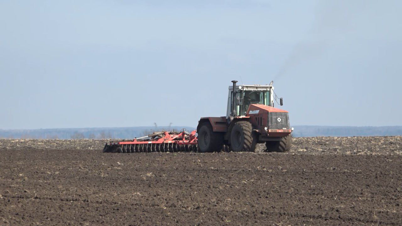 Сельскохозяйственные предприятия Брянщины приступили к весенним полевым работам