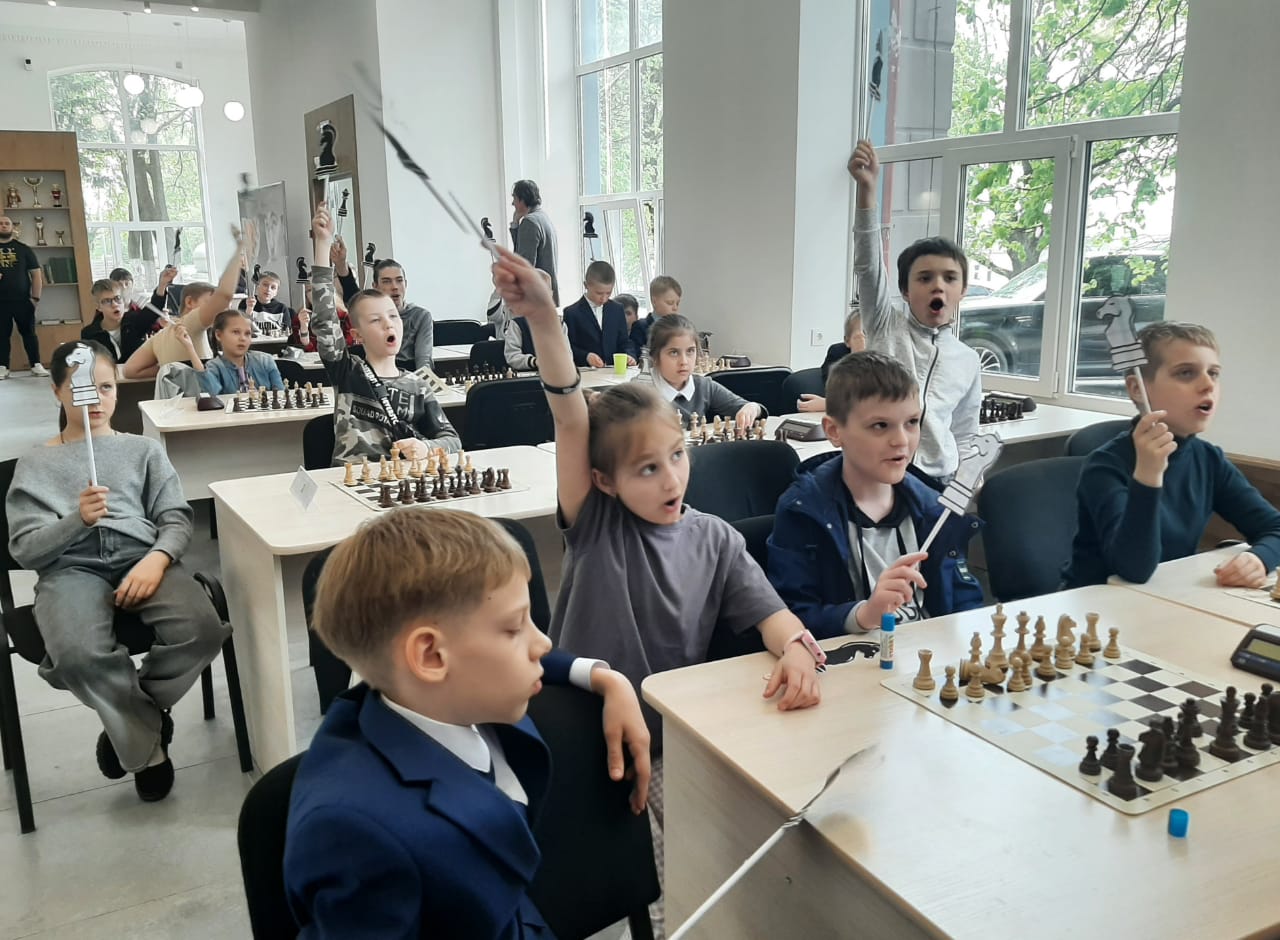 В Брянске состоялся блицтурнир по шахматам в поддержку Яна Непомнящего