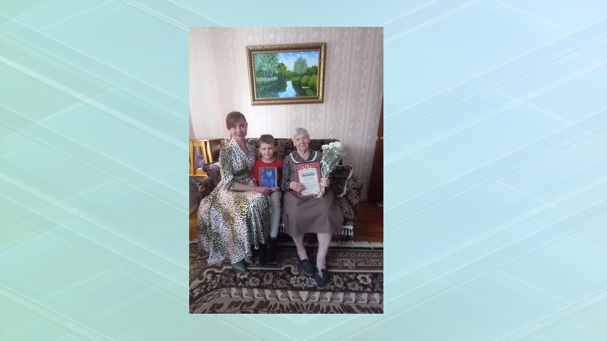 Брянскую долгожительницу Антонину Трубакову поздравили с 95-летием