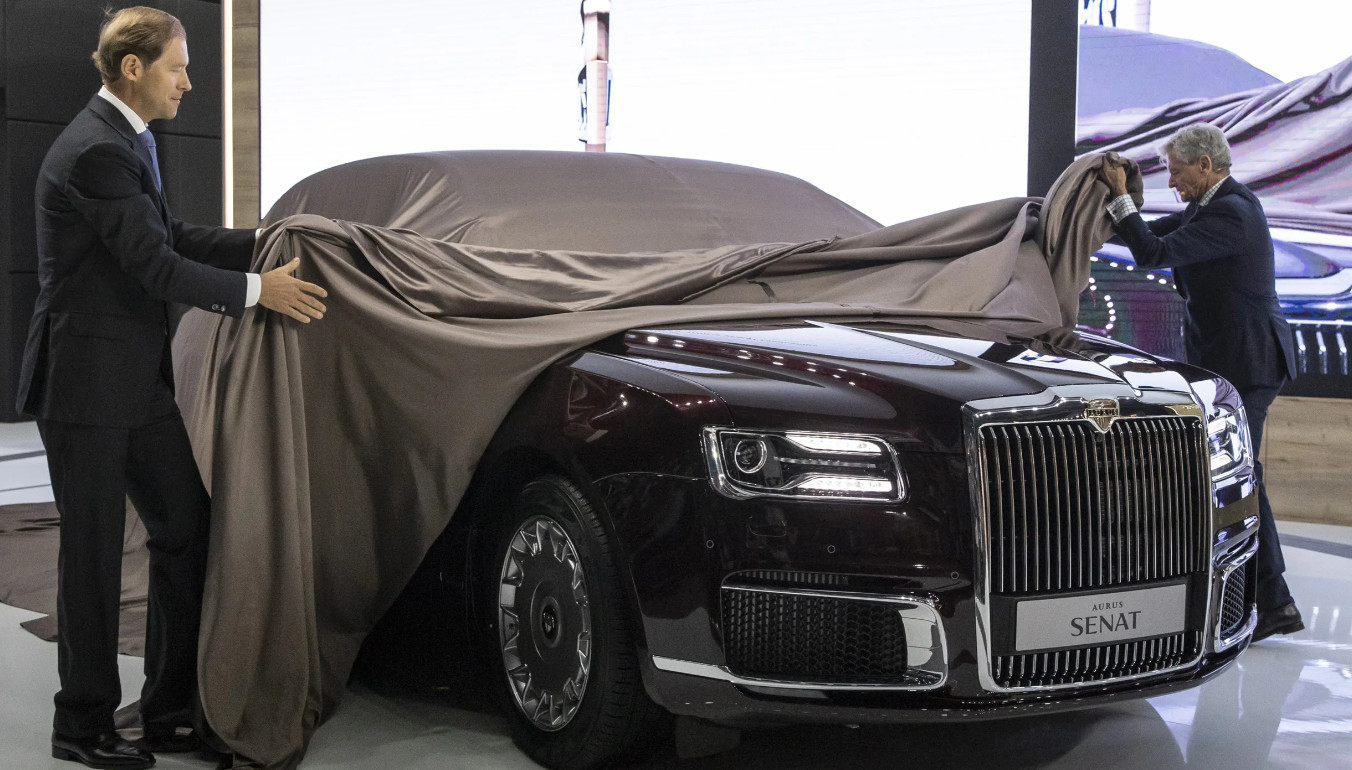 Минпромторг расширил список «роскошных» для россиян машин