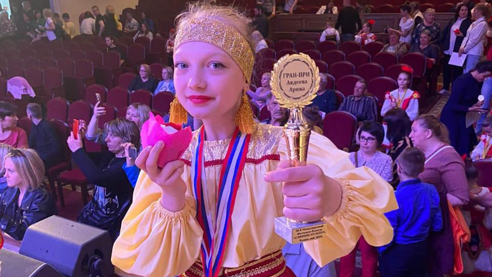 Дочь брянского росгвардейца в составе творческого коллектива победила на фестивале-конкурсе