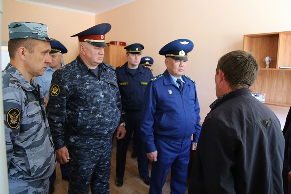 Зампрокурора Брянщины Доржиев нагрянул с проверкой в колонию-поселение