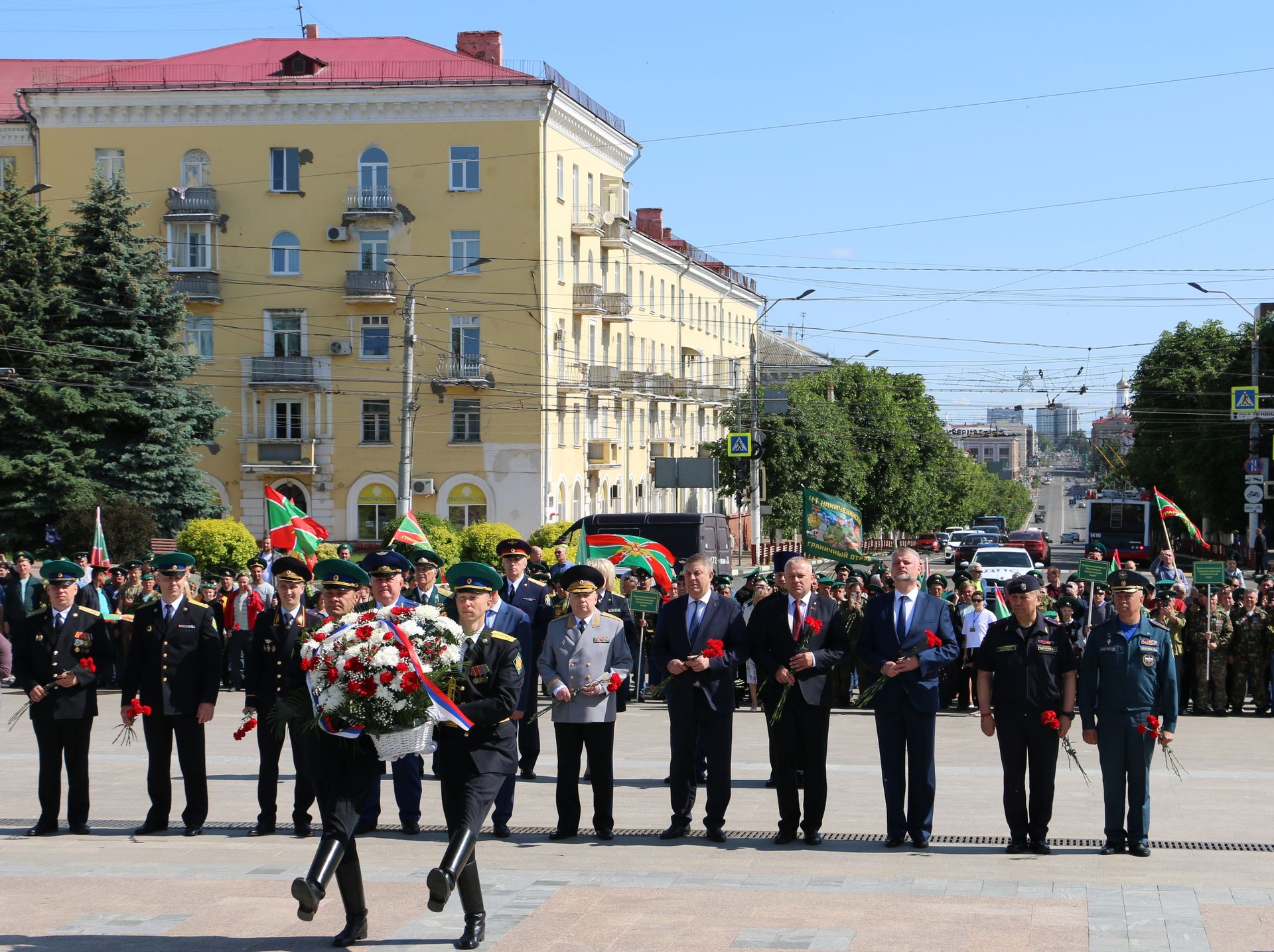 Руководители Брянской области почтили память героев-пограничников