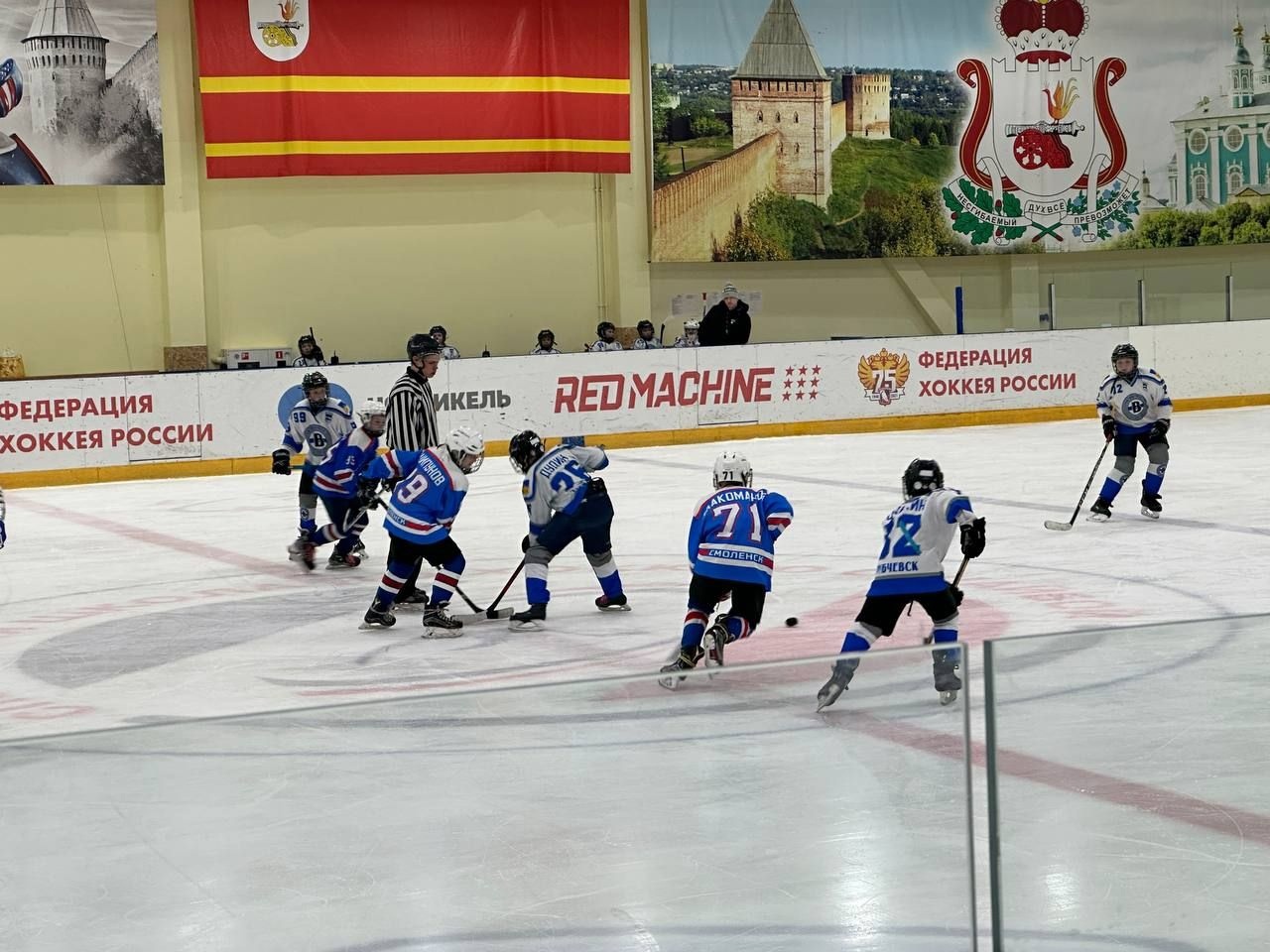 Брянские хоккеисты скрестили клюшки на открытом турнире в честь Дня Победы в Смоленске