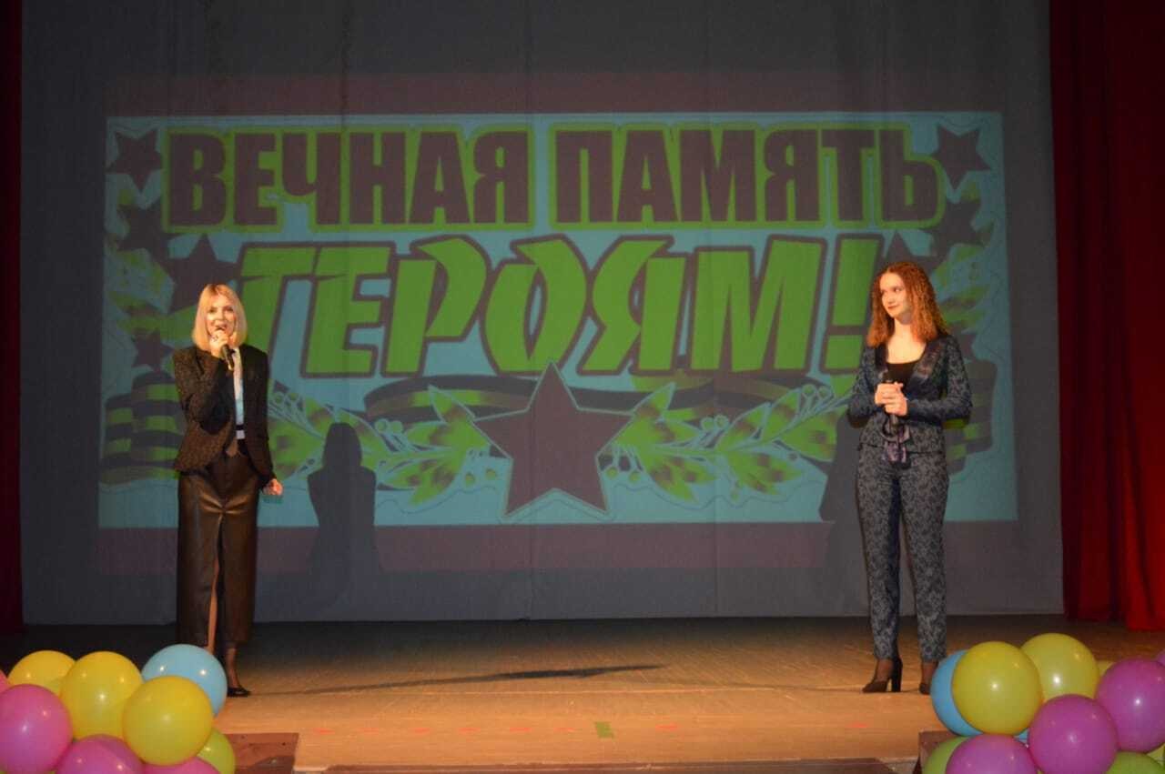 В Брянске в ДК железнодорожников прошел благотворительный концерт Сергии Шамбер