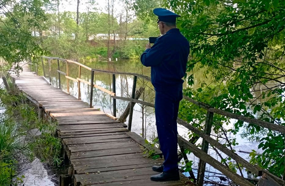 Прокуратура потребовала отремонтировать опасные мосты в Дятьково