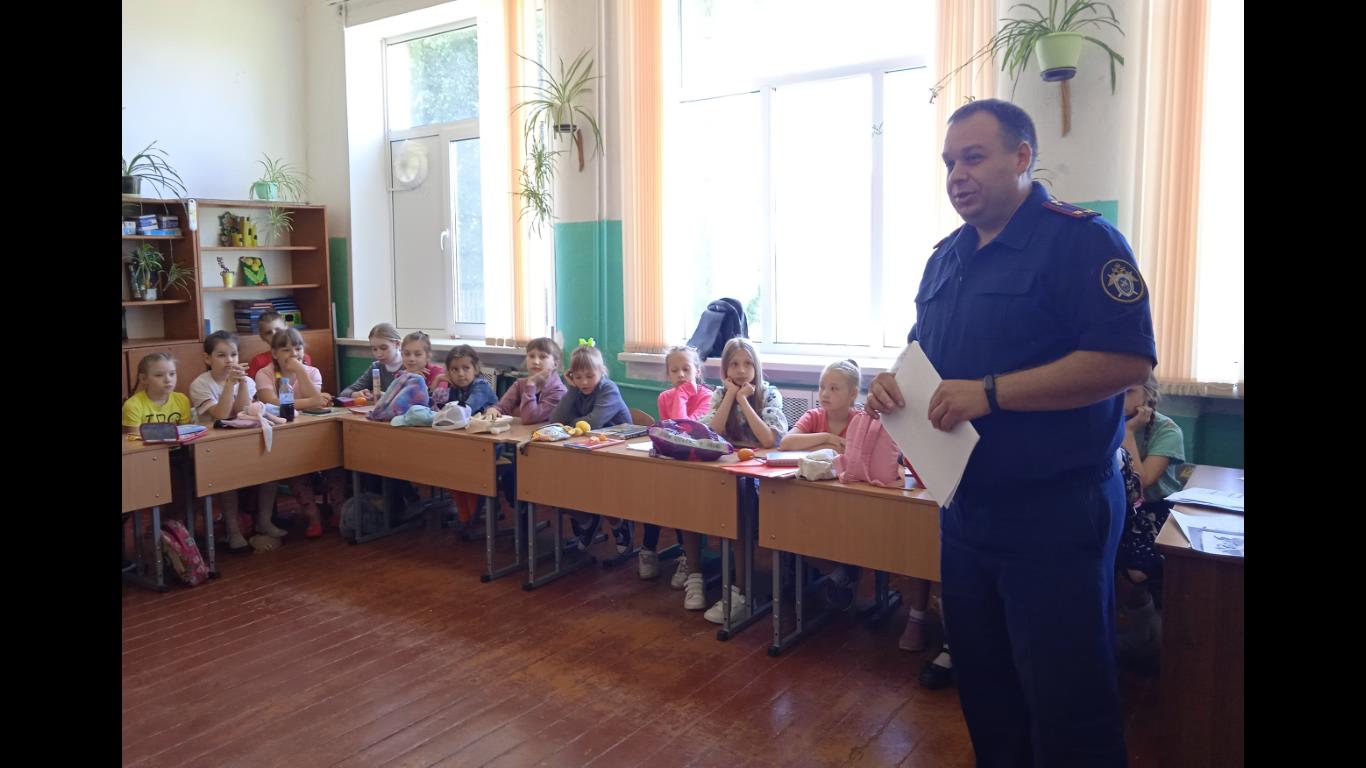 Следователи посетили детские школьные лагеря Жирятинского района Брянской области