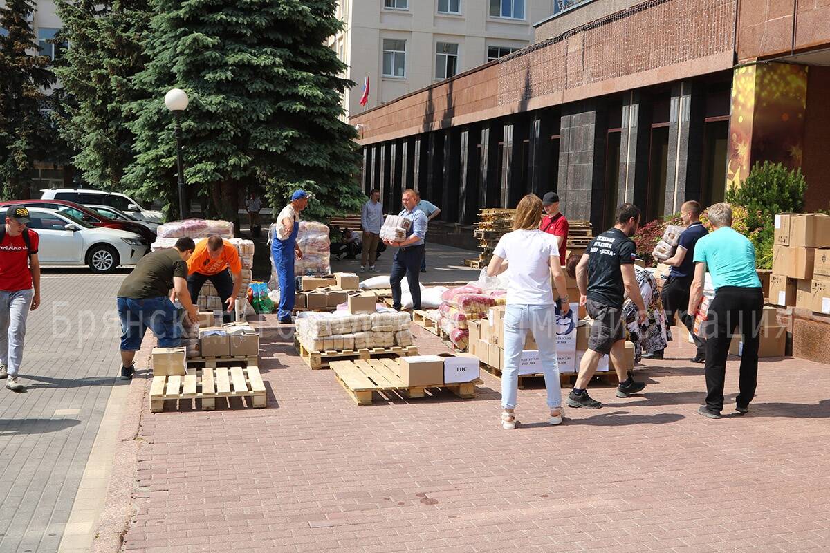 Брянцы собрали для Белгородской области 30 тонн гуманитарной помощи