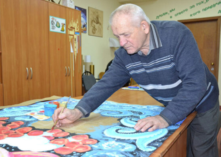 В Брянске в галерее «Персона» открылась выставка графики педагога Николая Бобовского