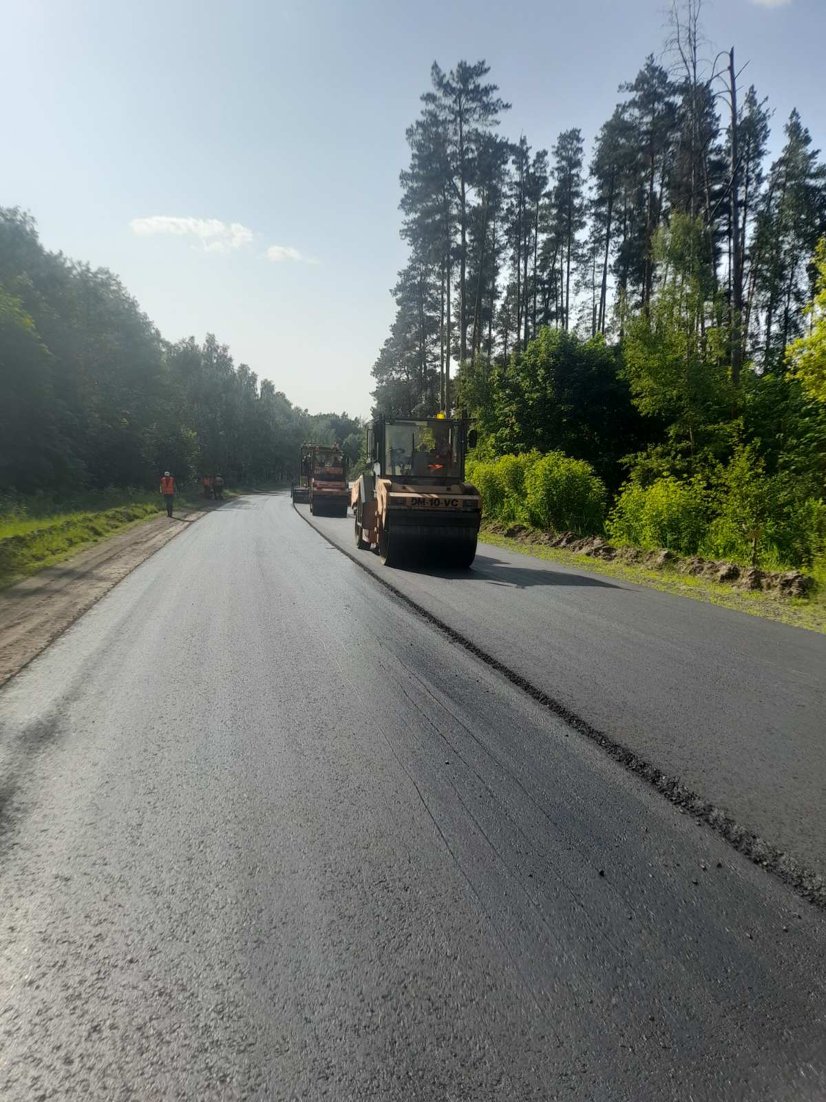 В Брянской области продолжается ремонт автодороги Климово-Чуровичи-граница государства Украина