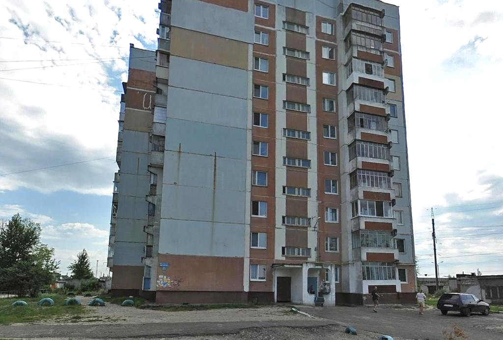 В Брянске выпала из окна и погибла 7-летняя девочка
