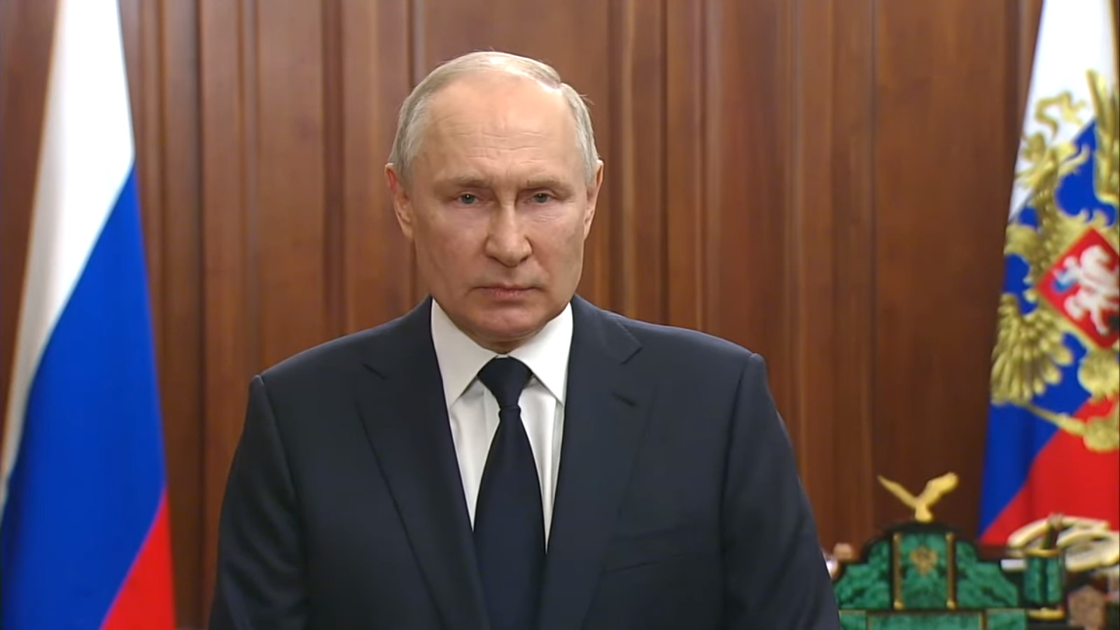 Владимир Путин поблагодарил россиян за патриотизм и консолидацию