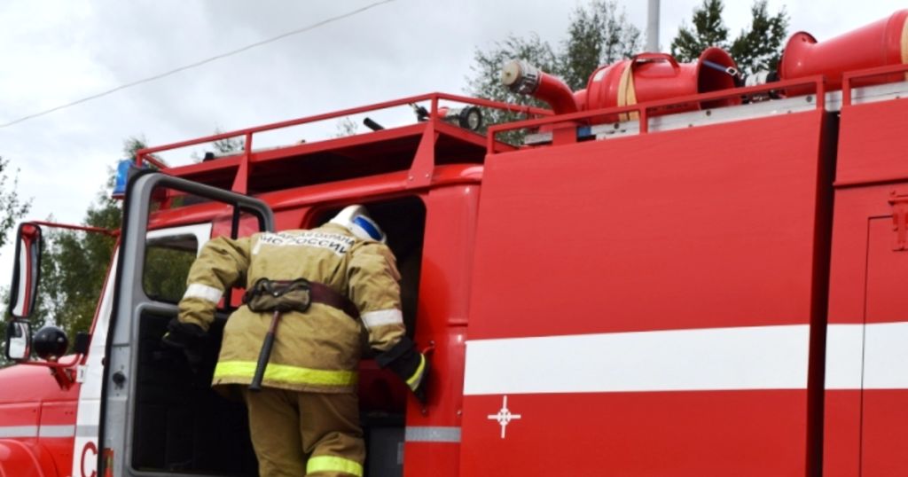В пожаре в Брянске пострадала хозяйка частного дома