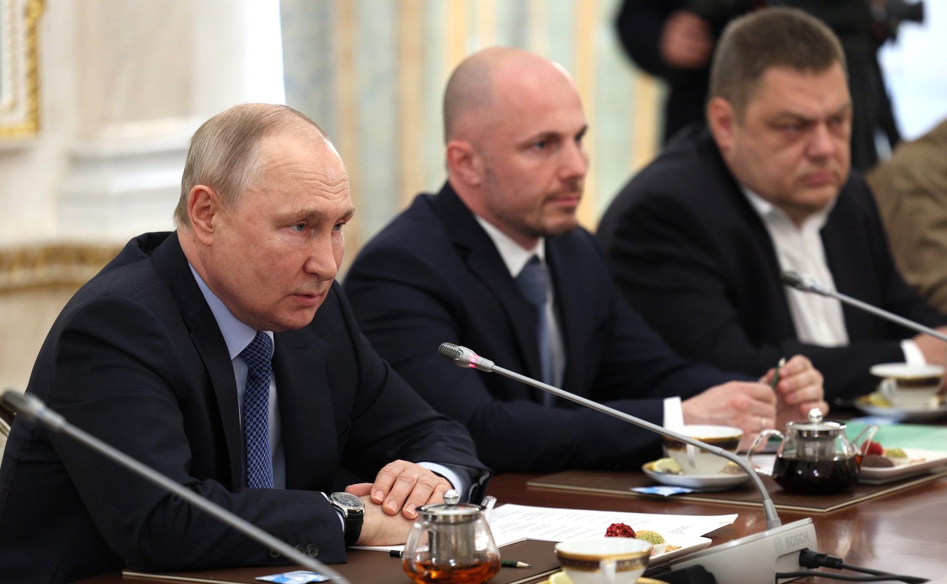 Владимир Путин сообщил о помощи Брянской, Курской и Белгородской областям