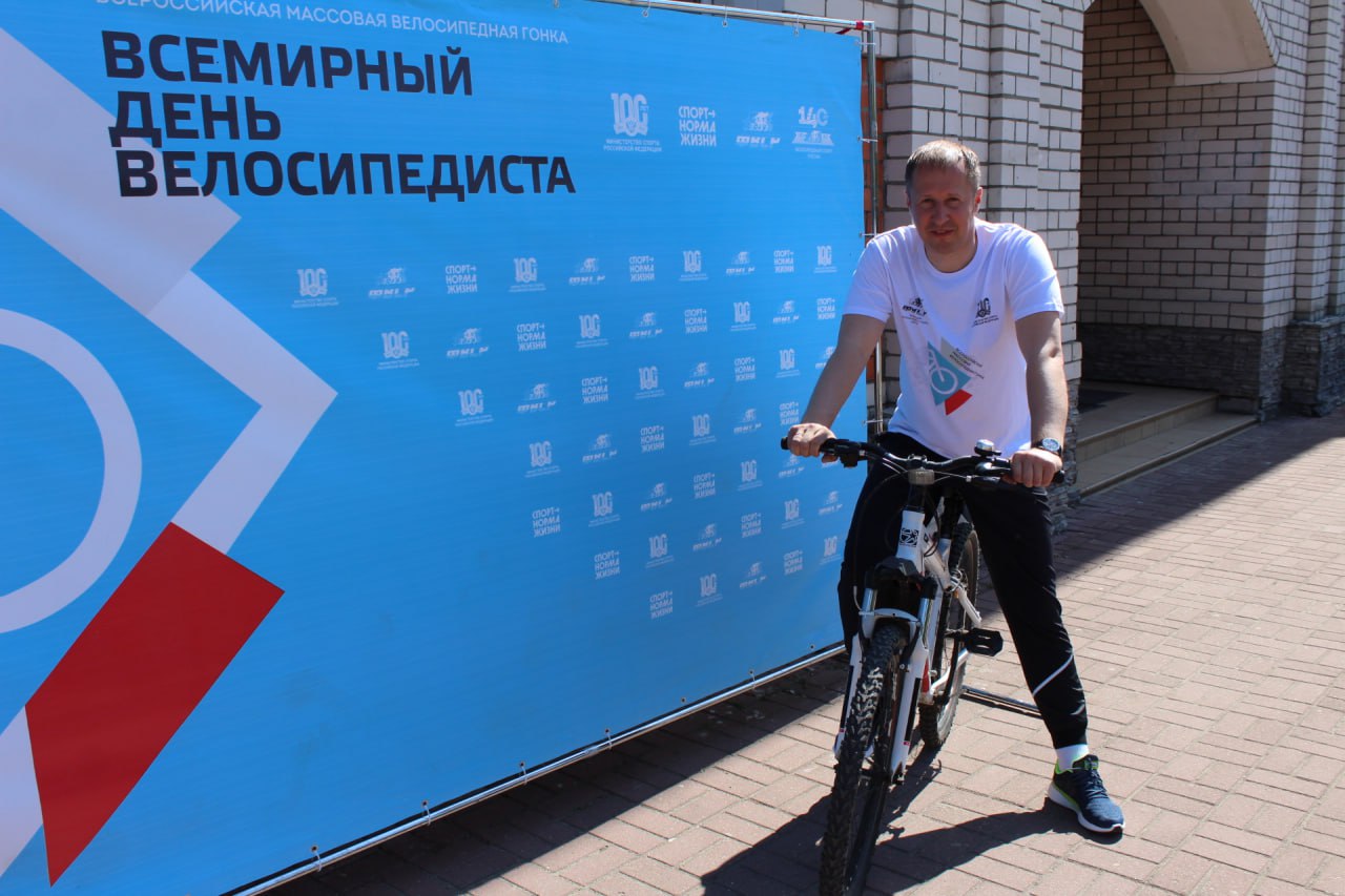 Брянские чиновники устроили велосипедный флешмоб