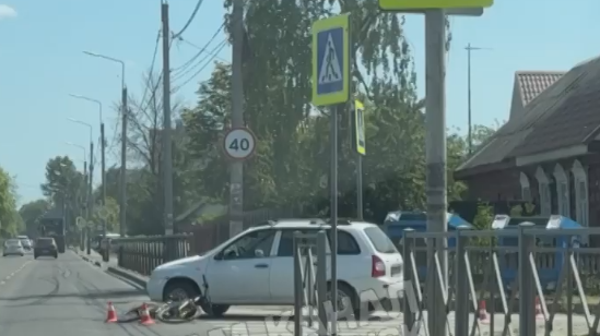 На улице Красный Маяк в Брянске произошло ДТП с легковушкой и велосипедистом