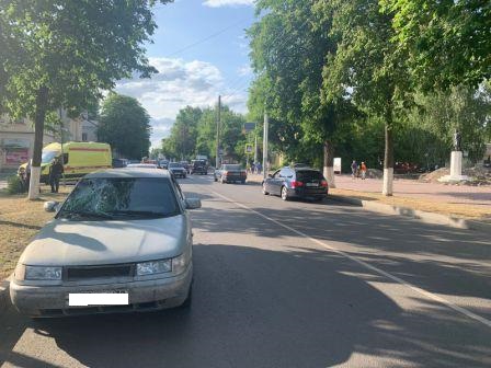 В Брянске на улице Пушкина водитель легковушки сбил 38-летнего пешехода на зебре