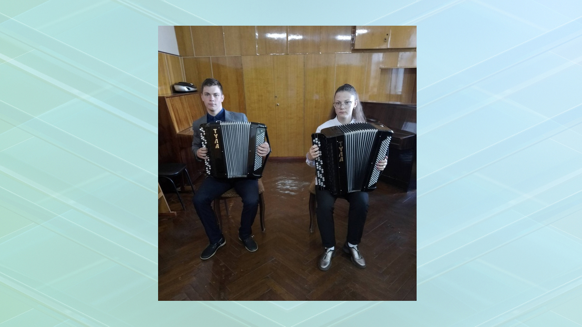 В Новозыбкове детская музыкальная школа получила новые инструменты и оборудование