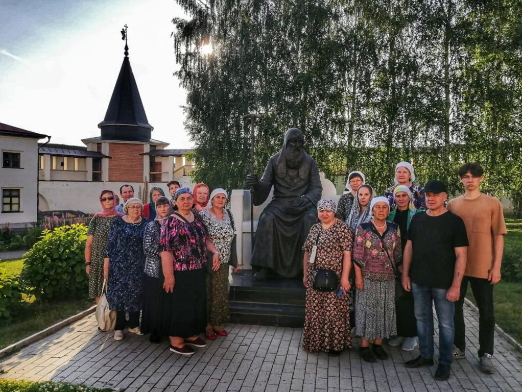 Брянские паломники посетили святыни Тверской митрополии