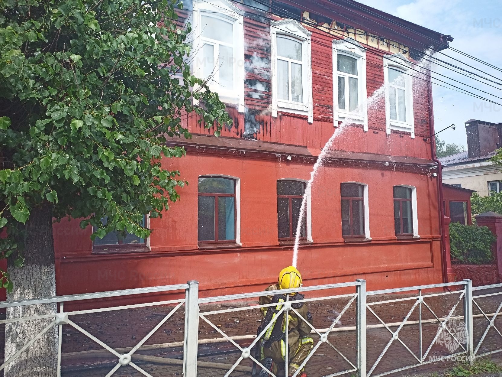 Пожар в брянском кафе Rolling’s на улице Фокина обошёлся без пострадавших