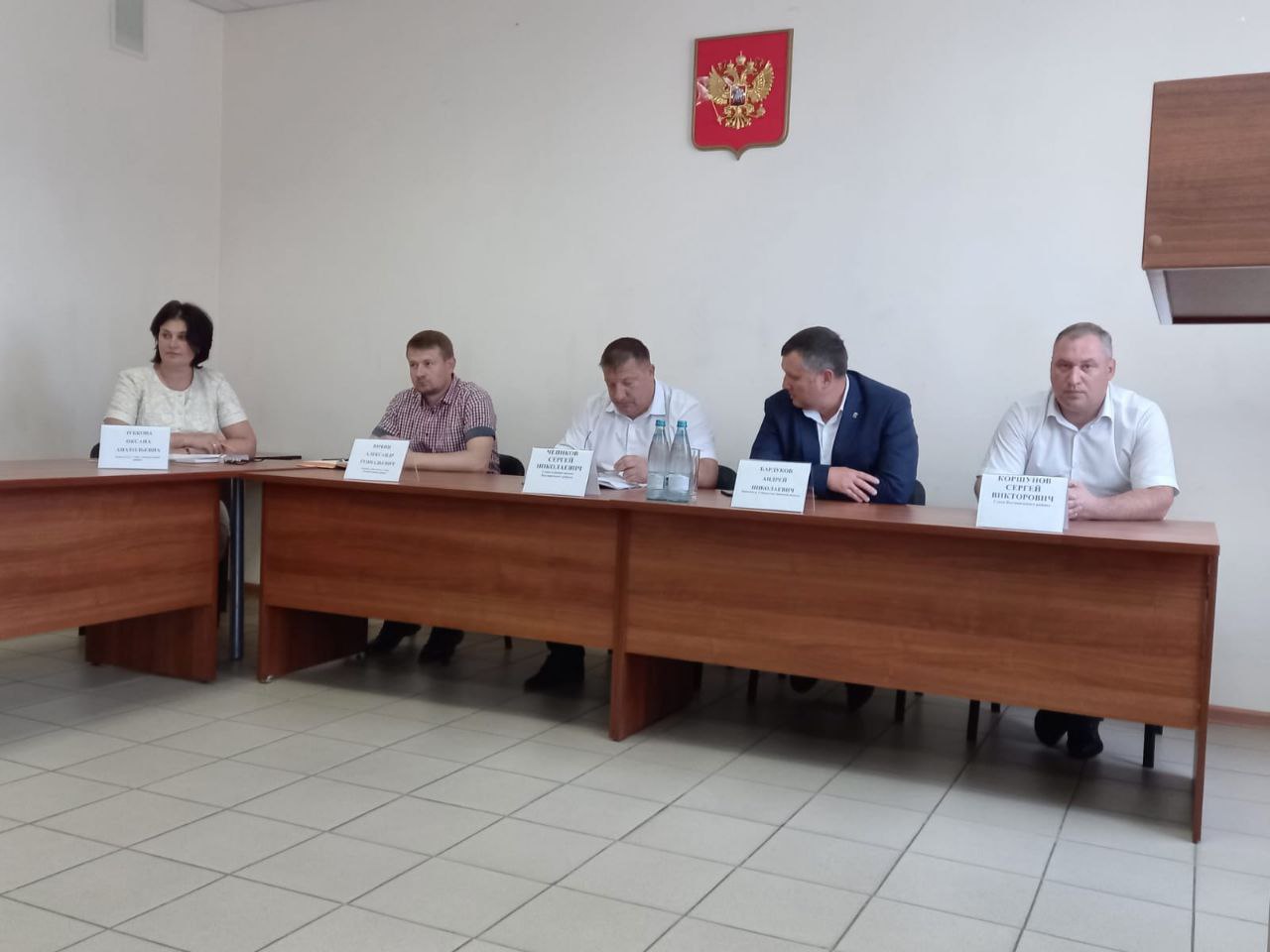Замгубернатора Бардуков провел совещание в администрации Выгоничского района