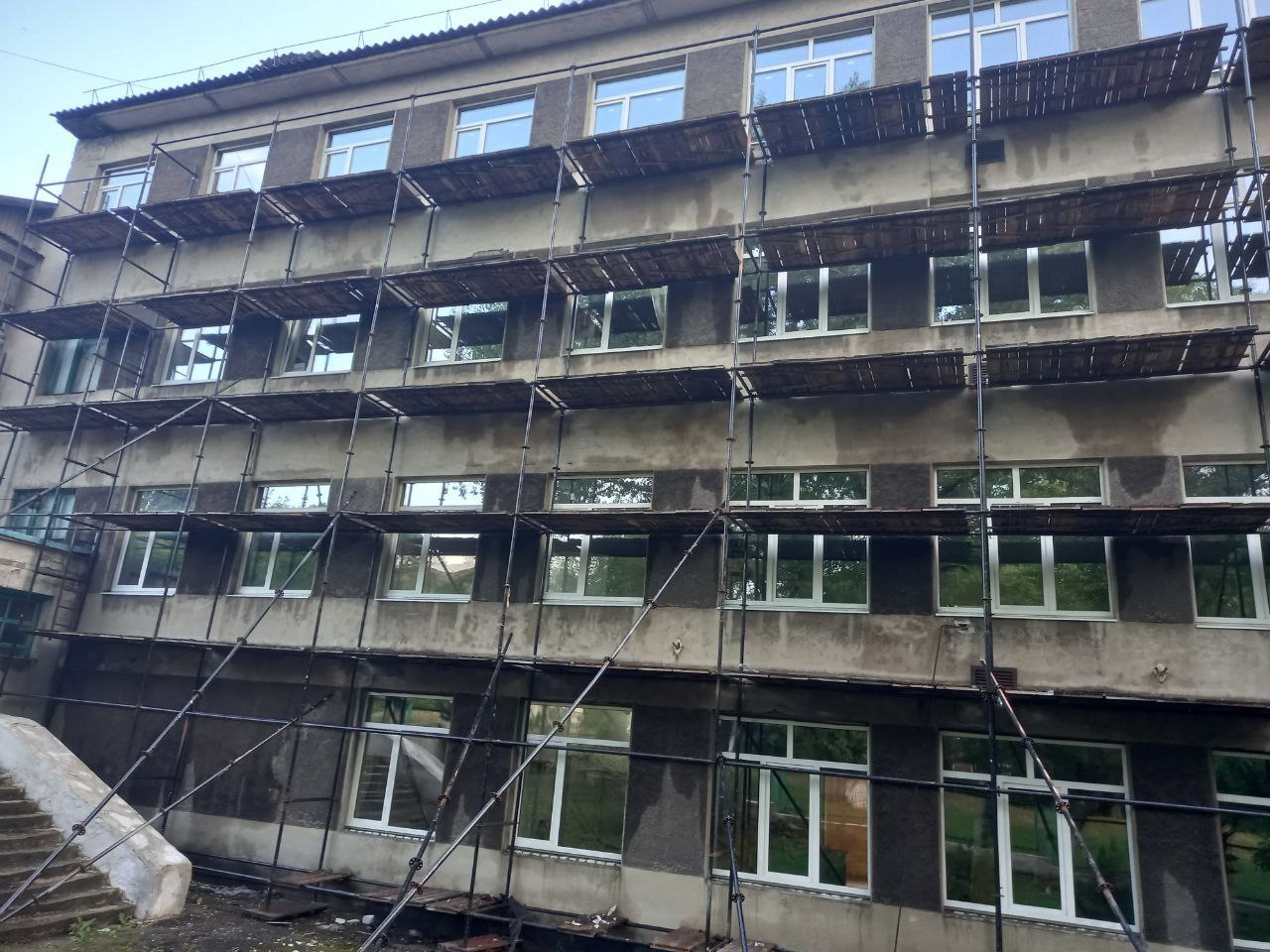 Детсад и две школы отремонтировали брянские строители в луганской Брянке