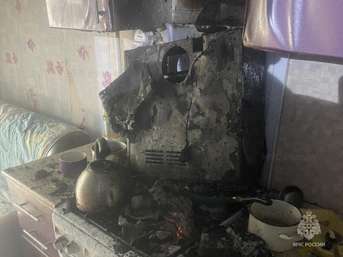 В Брянске при пожаре пострадала 74-летняя женщина