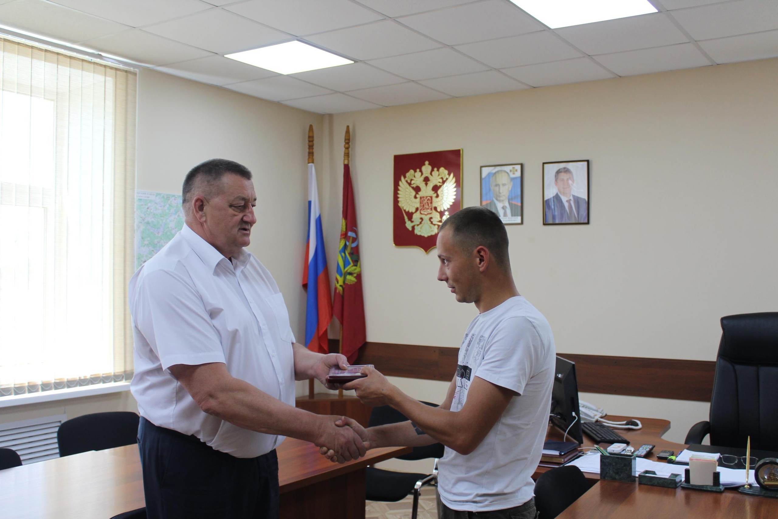Брянскому участнику СВО вручили медаль «За отвагу»