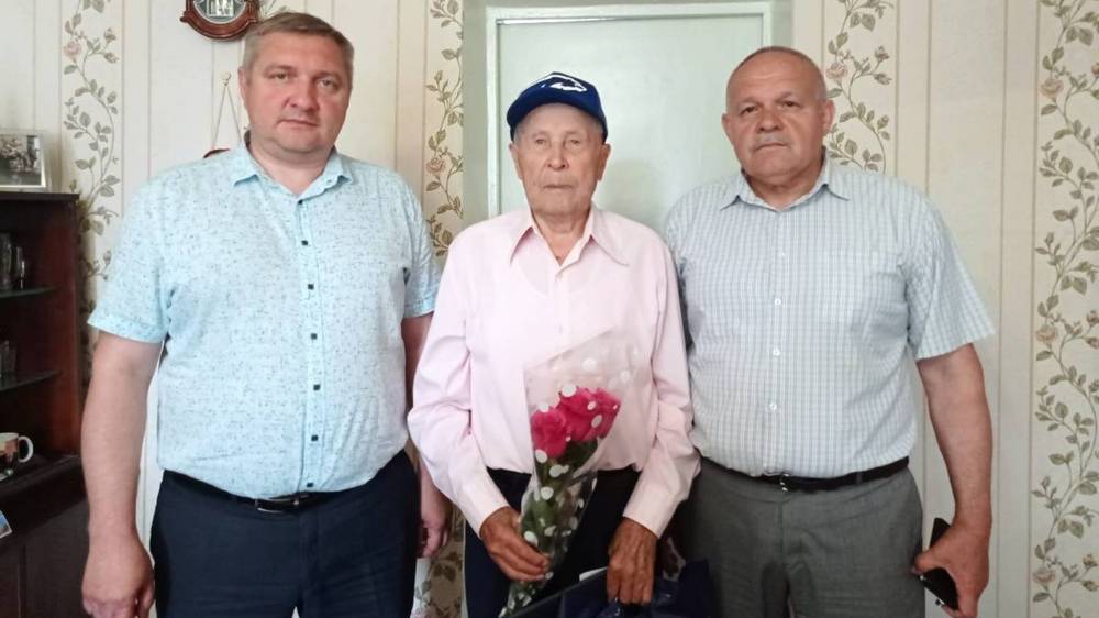В Новозыбкове поздравили с 97-летием ветерана Великой Отечественной войны