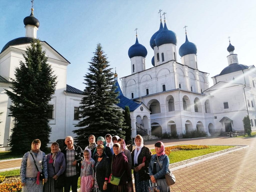 Брянские паломники посетили Серпуховский Высоцкий мужской монастырь
