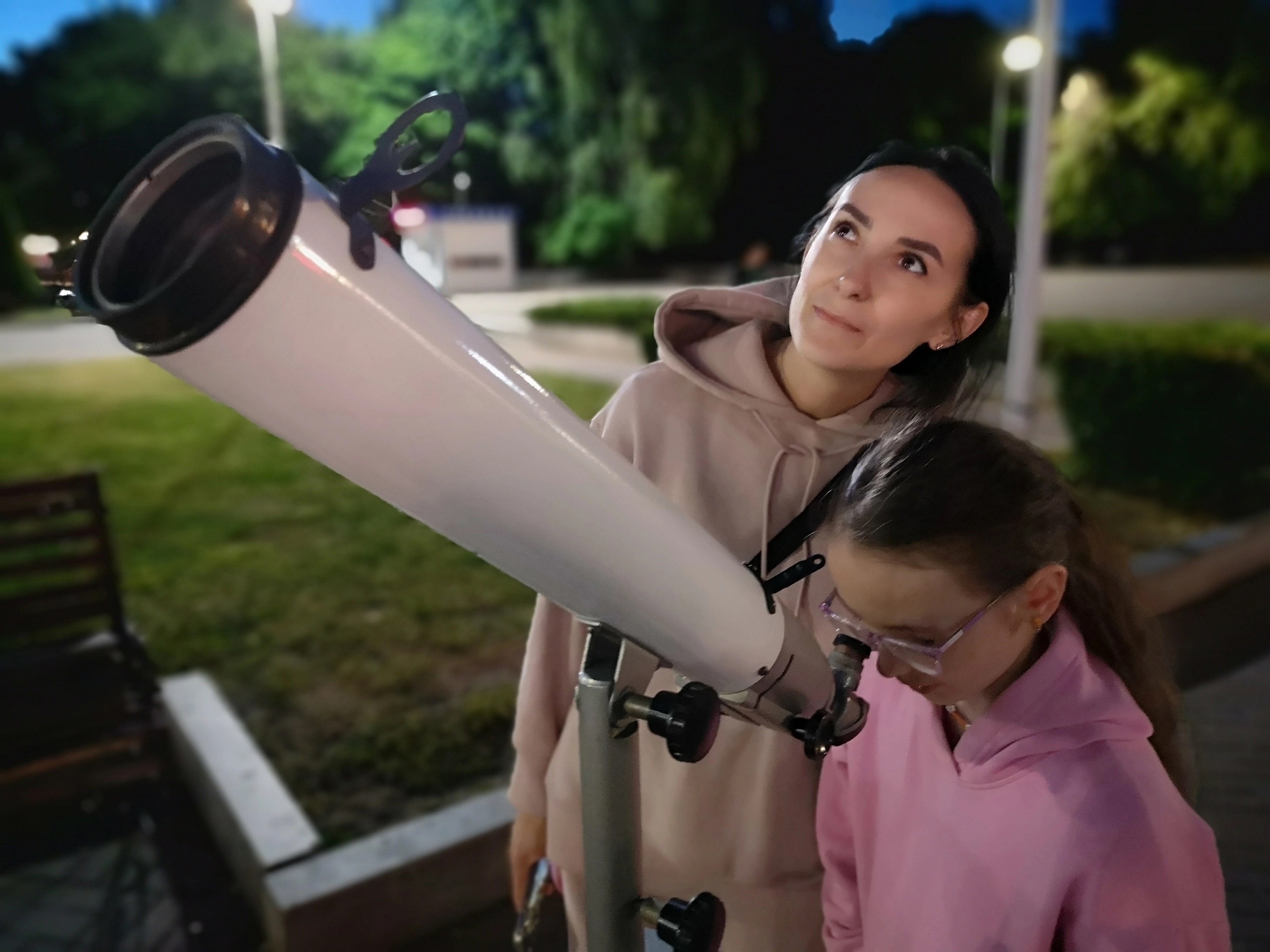 Брянцев пригласили на сеансы тротуарной астрономии