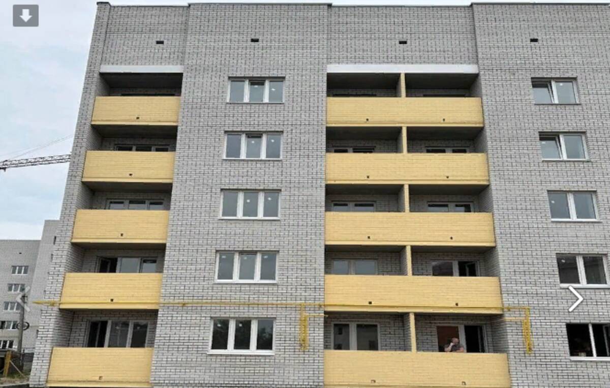 В Брянске на улице Витебской продолжается строительство дома для переселенцев