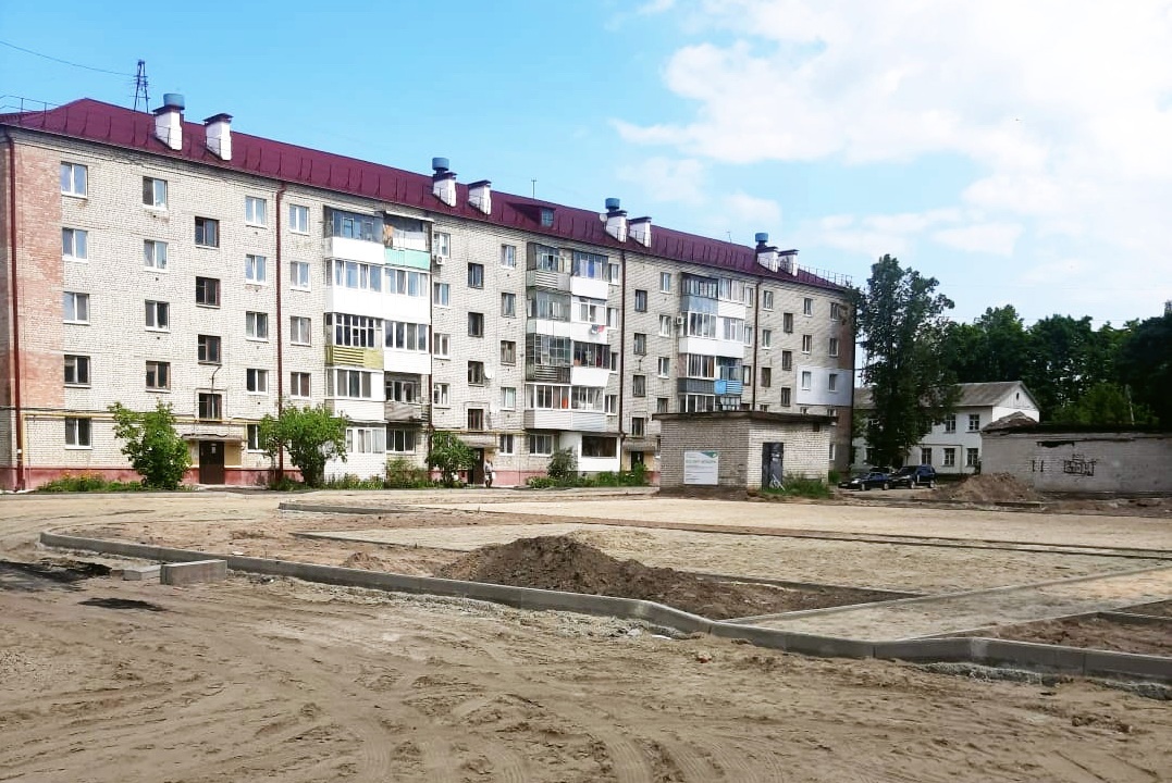 В Володарском районе Брянска проверили ремонт дворов
