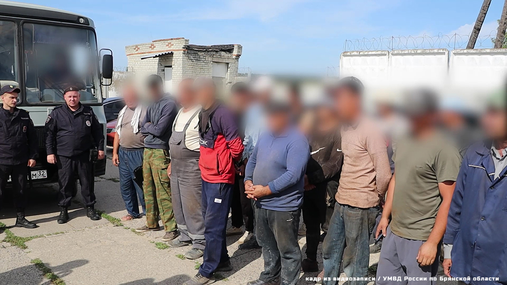 В Погарском районе Брянской области поймали незаконных мигрантов
