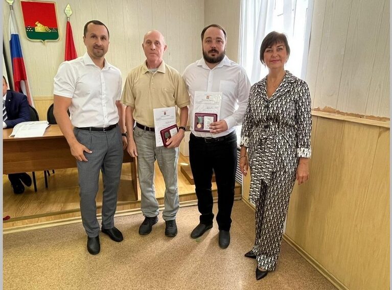 В Брянске вручили памятные медали к 80-летию освобождения города