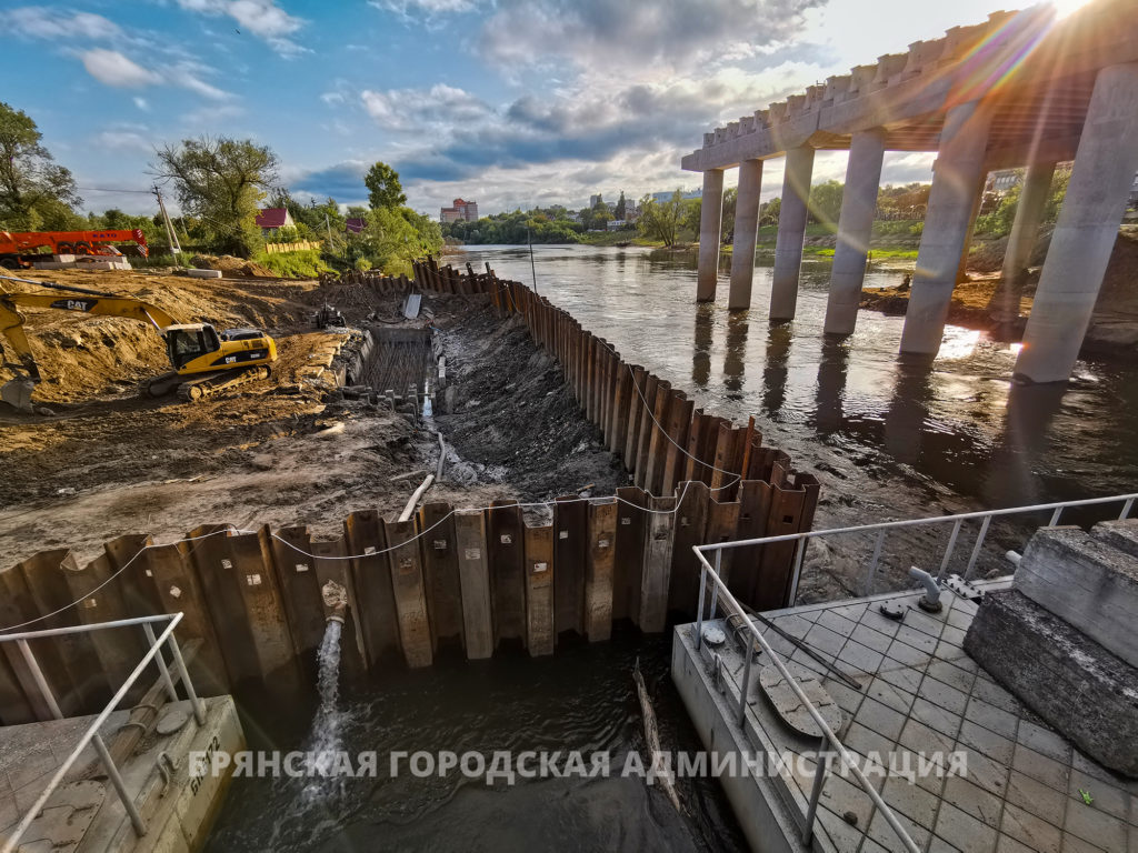 В Брянске завершается строительство последней шестой опоры Славянского моста