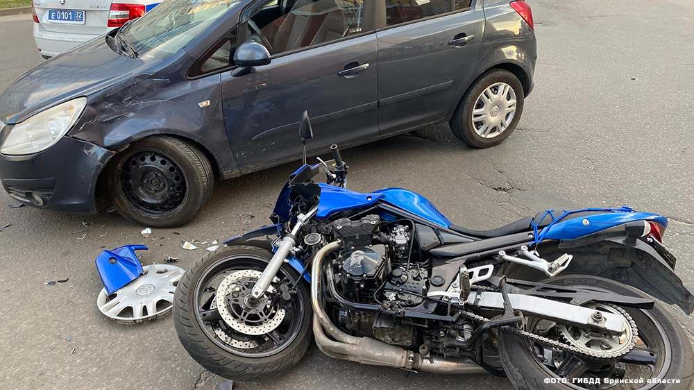 В Брянске на улице Строкина сбили 24-летнего мотоциклиста