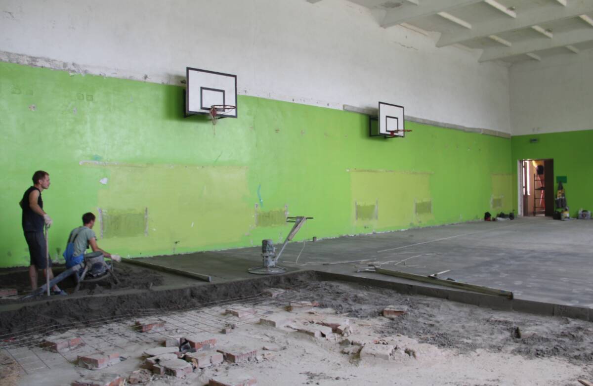 В брянском поселке Локоть в ходе капремонта школы №1 все усилия направили на спортзал
