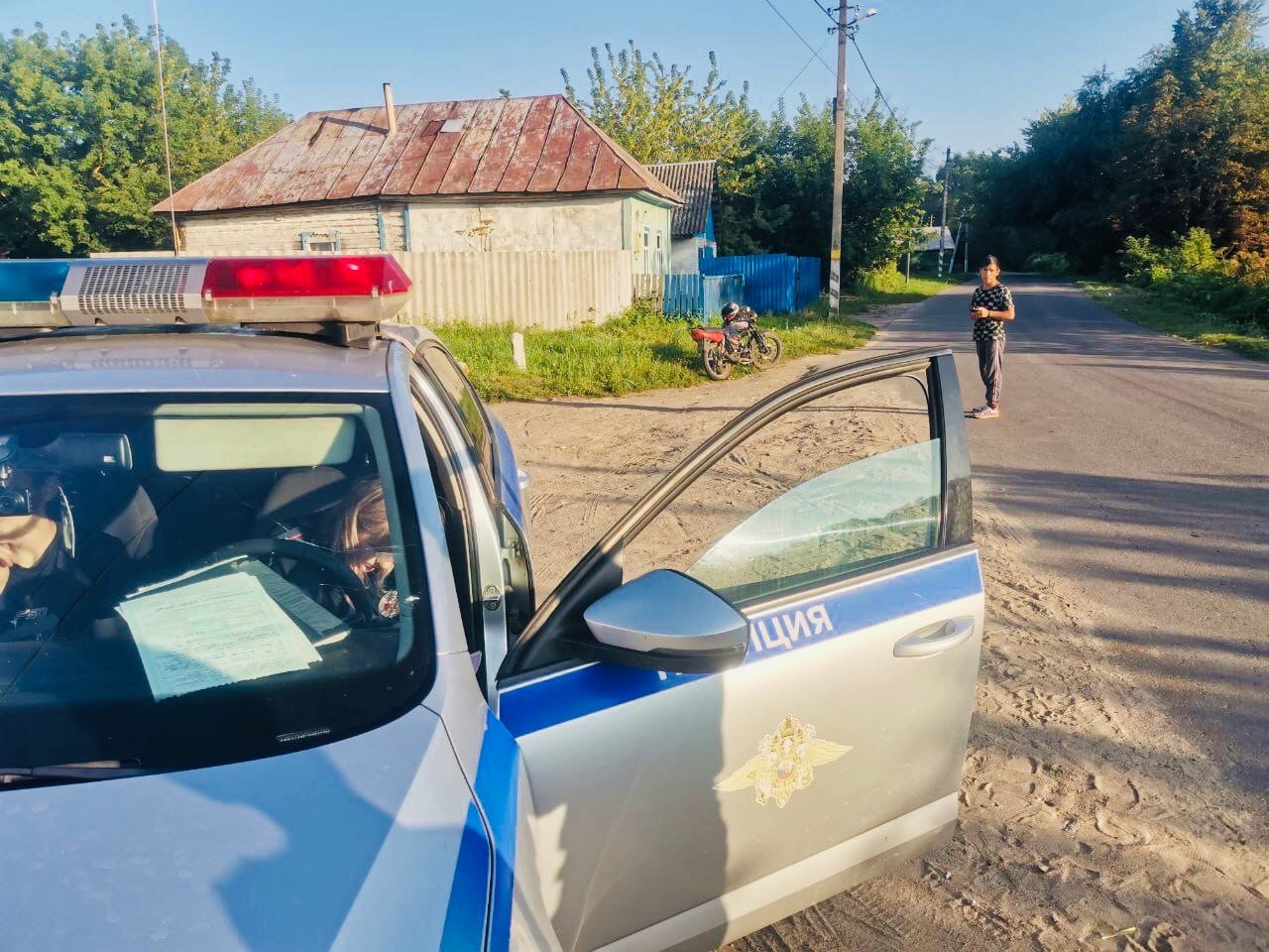 В Новозыбкове сотрудники ДПС поймали пьяного 39-летнего мужчину на мопеде