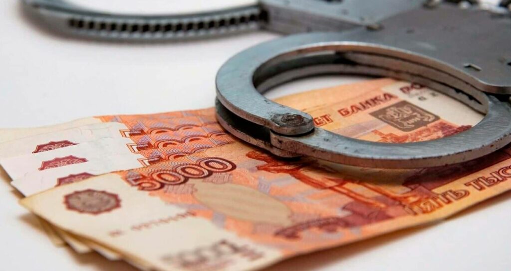 В Брянске осудили подпольную банкиршу, заработавшую на обналичке 10 млн рублей
