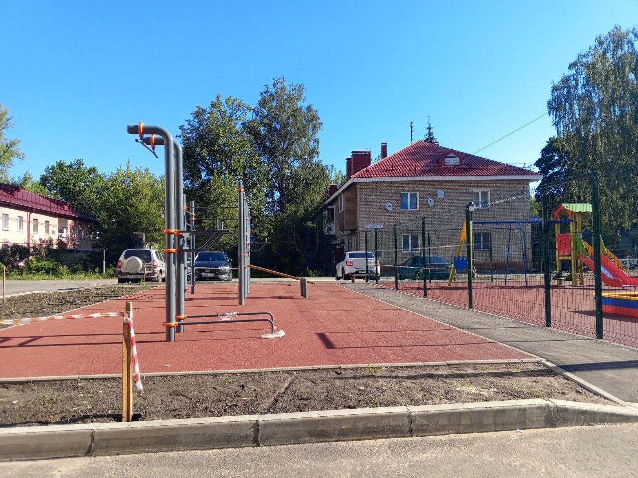 В двух дворах в Бежицком районе Брянска появятся новые детские и спортивные площадки