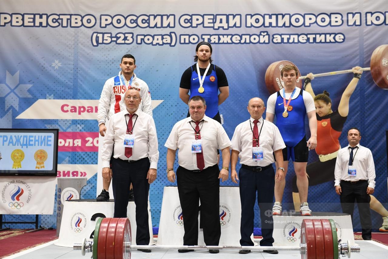 Брянские тяжелоатлеты из спортшколы «Сталь» привезли 5 медалей с юниорского первенства России